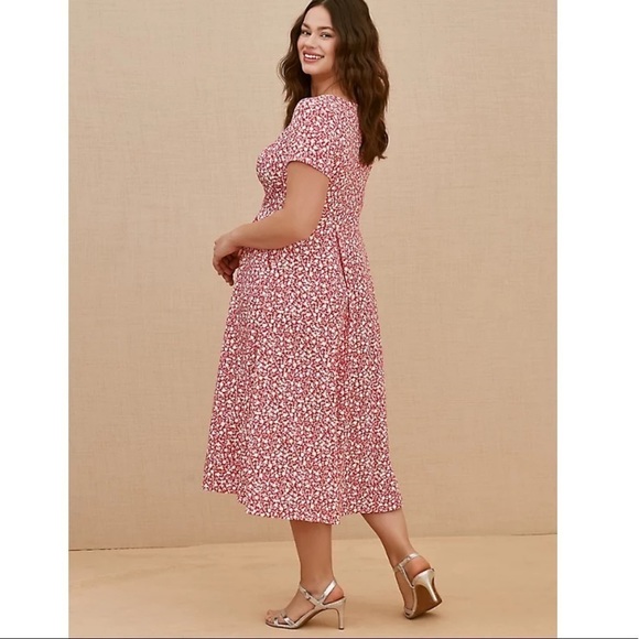 Torrid 4 FUCHSIA PINK FLORAL SCUBA KNIT MIDI DRESS - Picture 3 of 10